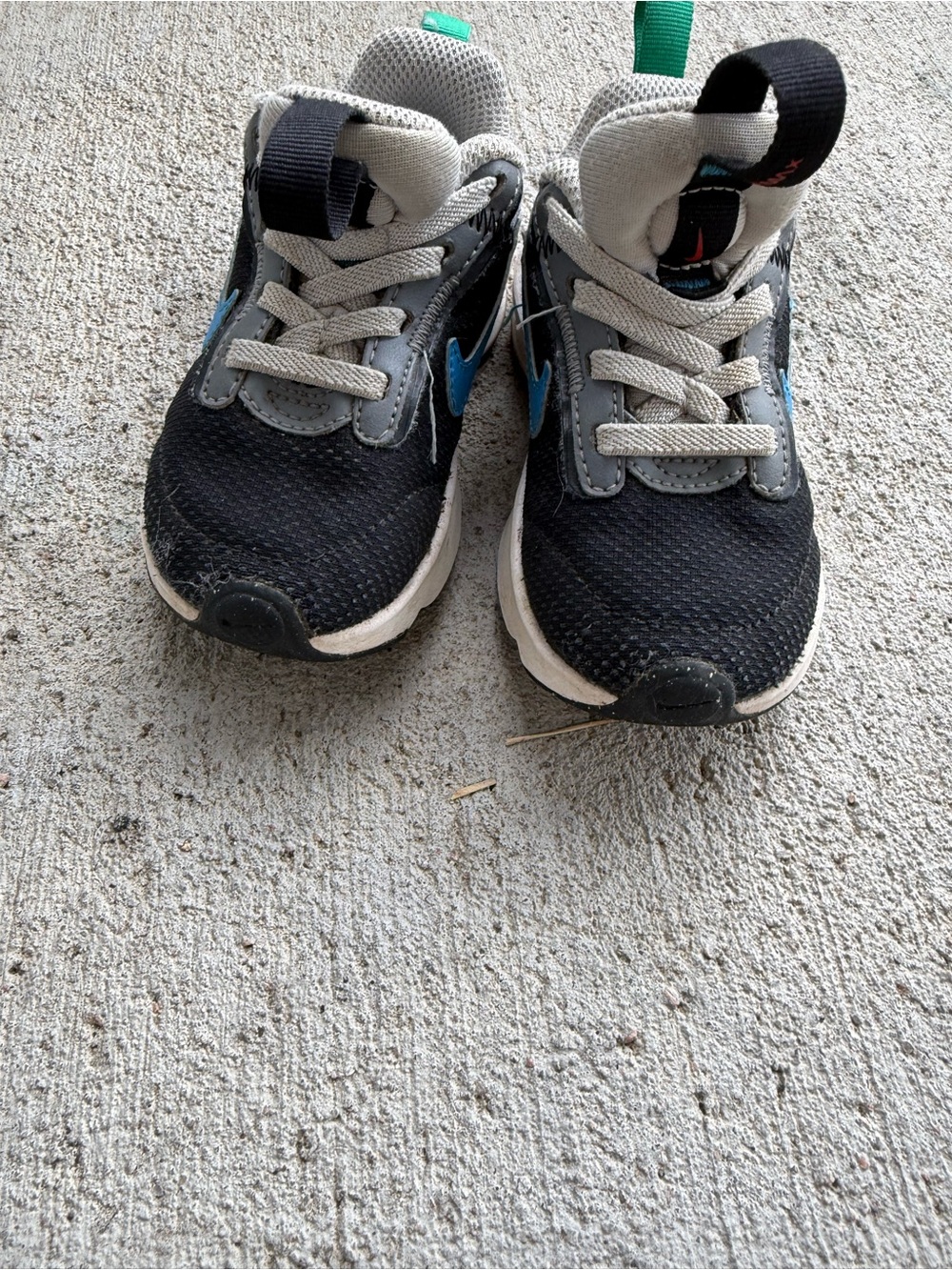 Nike Kids Black & Gray Sneakers with Blue Accent